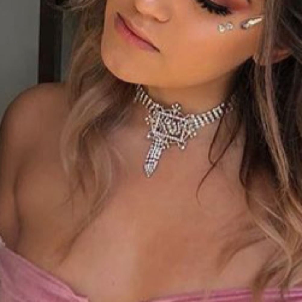Dolls kill choker